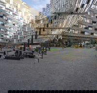 New 2 Bedroom Darling Harbor Apartment - NT Tourism