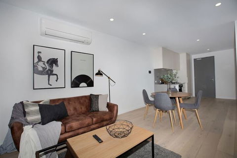 Chocolate Taste Apartment In Parkville - NT Tourism 1