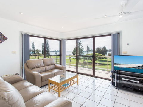 Oxley 8 At Tuncurry - Accommodation NT 1