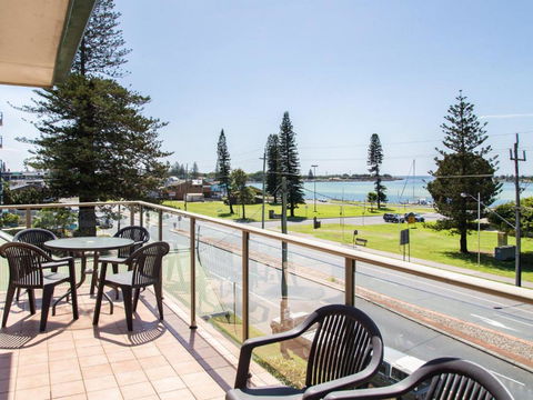 Oxley 8 At Tuncurry - Accommodation NT 5