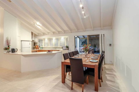 Seabreeze House - Accommodation NT 7