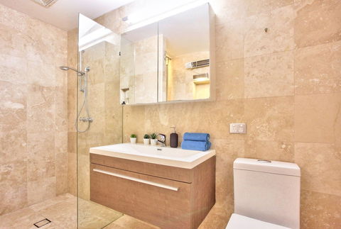 Apartment Hyde Park - Clifton - NT Tourism 5