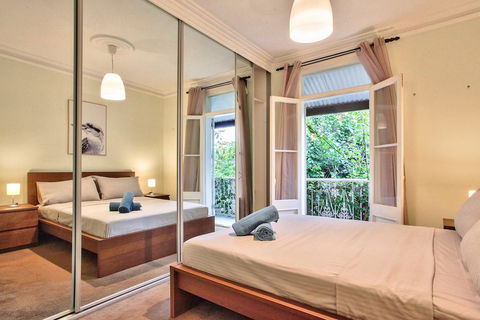 Apartment Hyde Park - Clifton - NT Tourism 1