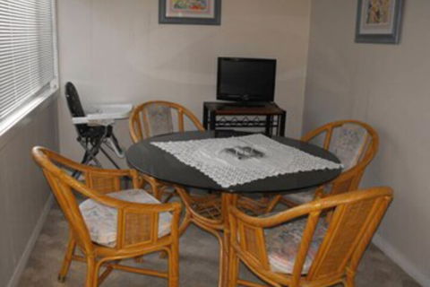 Camelot Cottage - Accommodation NT 3