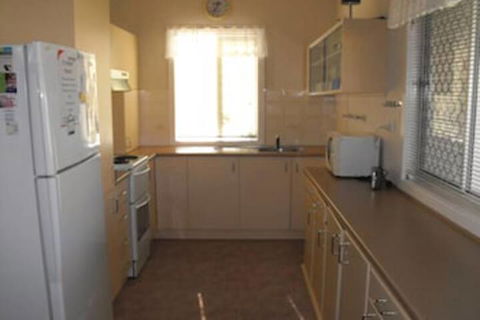Camelot Cottage - Accommodation NT 7