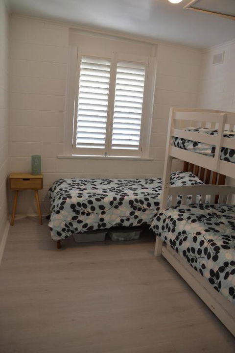 Bay Breeze Cottage - NT Tourism 5