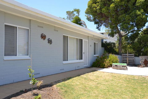 Bay Breeze Cottage - NT Tourism 3