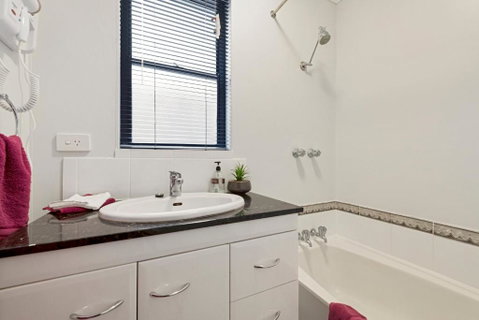 Aruba Apartments - Accommodation NT 4