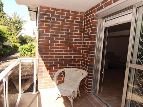 Kanandah 5 By The Lake! - Accommodation NT 4