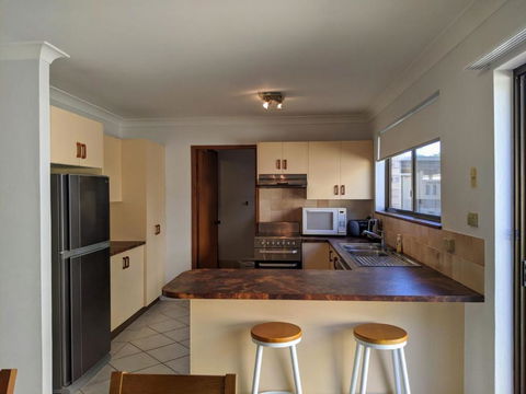 DAVIES STREET 3 / 14 MOLLYMOOK - Accommodation NT 5