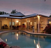 CRISTAL at CLIFTON BEACH - Accommodation NT