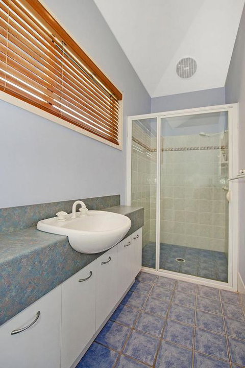 Absolute Beachfront At Hastings - Accommodation NT 4