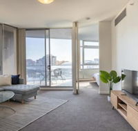 Modern Harbourside Apartment With a View - NT Tourism