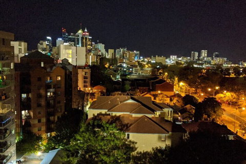 Stunning Two-storey Apartment In Perth's CBD - Accommodation NT 3