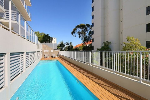 Stunning Two-storey Apartment In Perth's CBD - Accommodation NT 5