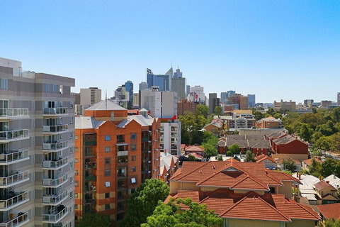 Stunning Two-storey Apartment In Perth's CBD - Accommodation NT 2