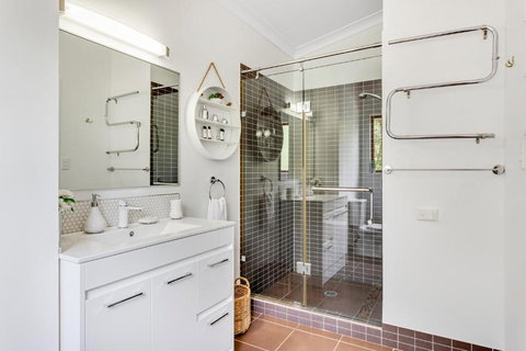 Ravensbourne Escape Tree Tops - Accommodation NT 2