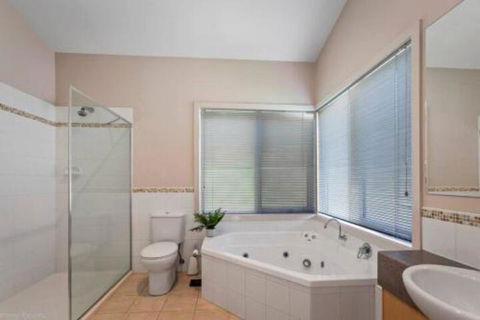 DRIFTWOOD VILLA Free Wifi Walk To Beach - Accommodation NT 3