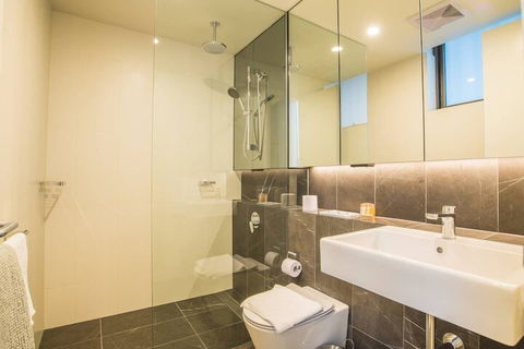 Modern 2bed2bath APT At Neutral Bayparking+wifi - NT Tourism 6
