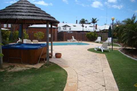 Dunsborough Central Motel - Accommodation NT 2
