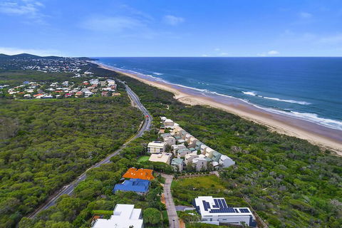 Stunning Beach Front Villa At Castaway Cove - Accommodation NT 1
