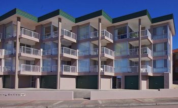 Dolphin Court 15 - NT Tourism 1