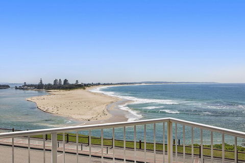Dolphin Court 12 - NT Tourism 6