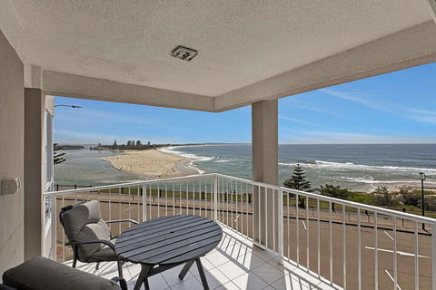 Dolphin Court 12 - NT Tourism 7