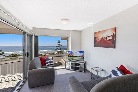 Dolphin Court 6 - NT Tourism 5
