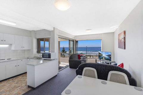 Dolphin Court 6 - NT Tourism 6