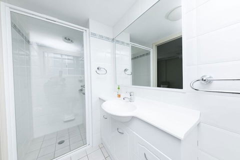 Mirage Unit 502 - Accommodation NT 5