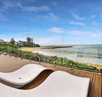 JoeAnne at Blue Bay Absolute Beachfront - NT Tourism