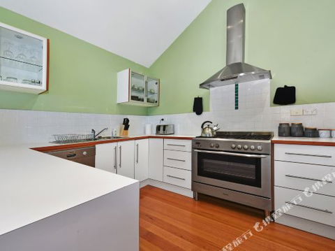 Family Friendly Weatherboard Cottage - Accommodation NT 5