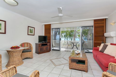 On Palm Cove Beachfront Apartments - Accommodation NT 5
