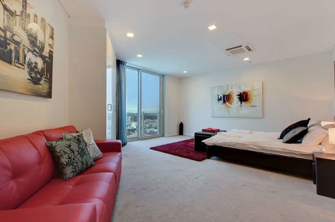 Executive Suite Adelaide CBD - Accommodation NT 2
