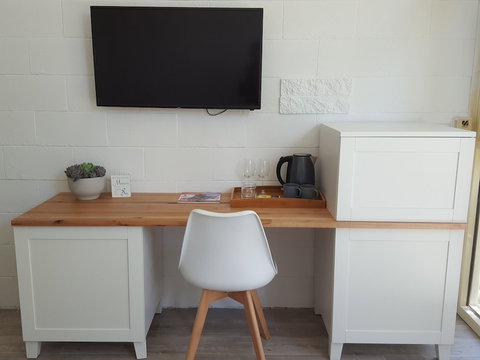 Beach Holiday Apartments Motel - Accommodation NT 4