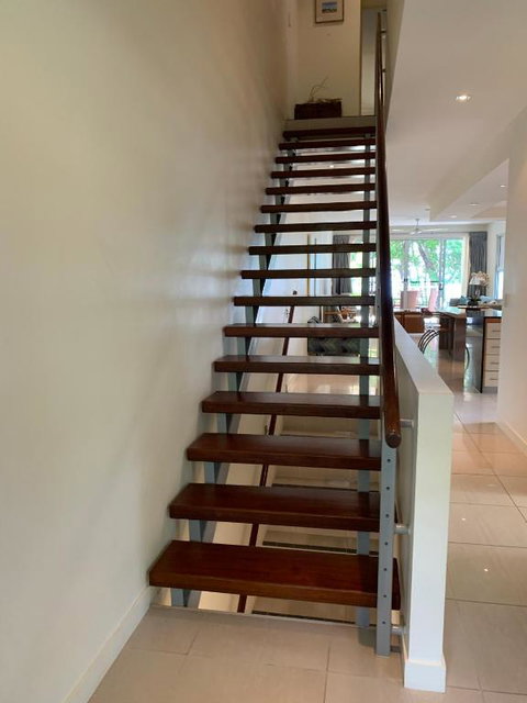 Beach House Apartment 1 - NT Tourism 4