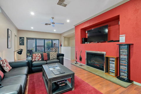 About Time Retreats Studio Seven - NT Tourism 1