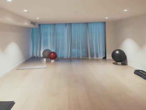 Luxury CBD Pool Gym & Spa - Accommodation NT 2