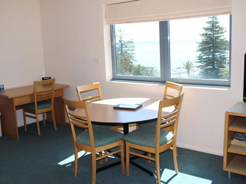 The Oaks Waterfront Resort Unit 502 - NT Tourism 5