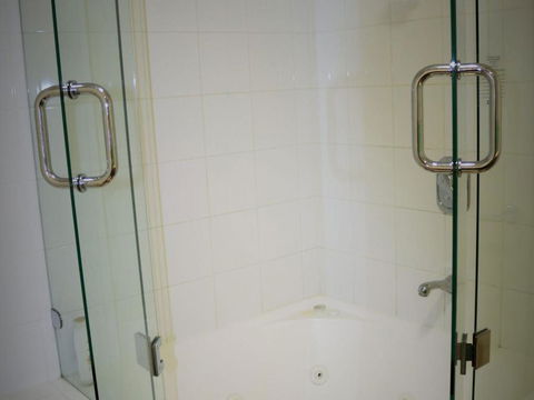 The Oaks Waterfront Resort Unit 502 - NT Tourism 4