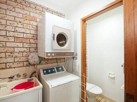 Gowrie Avenue Bay Parklands Townhouse 06 2 - NT Tourism 3