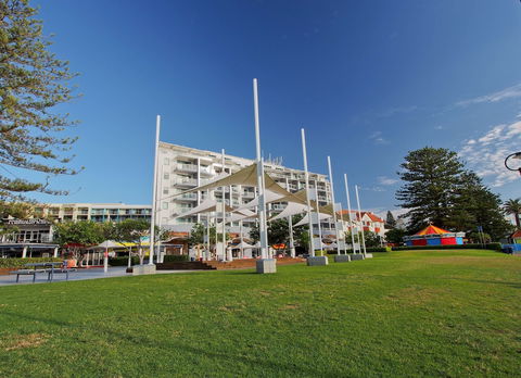 Oaks The Entrance Waterfront Suites - NT Tourism 6