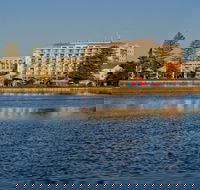 Oaks The Entrance Waterfront Suites - NT Tourism