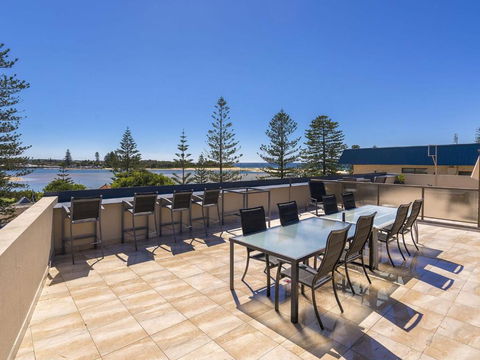 Lakeshore Apartments Unit 5 - NT Tourism 1