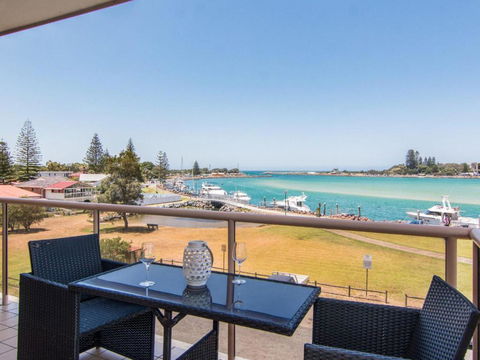 Shoreline 7 With 180 Degree Water Views - Accommodation NT 2