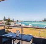 Shoreline 7 with 180 degree water views - Accommodation NT