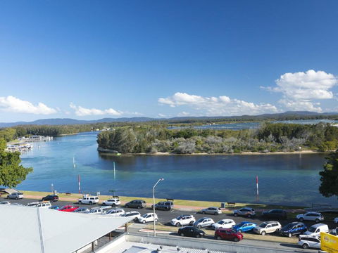 Forster Towers 54 With Lake & Ocean Views - Accommodation NT 6