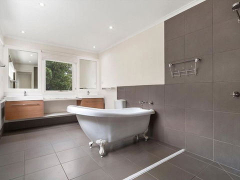 Blairgowrie Hamptons Style - Accommodation NT 1