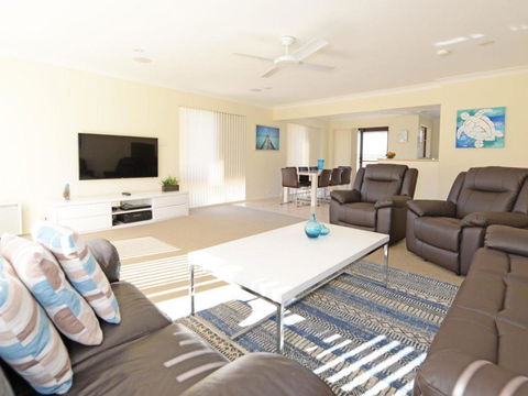 Sunbakers - Accommodation NT 3